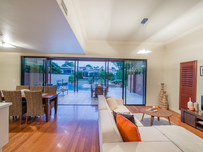 203 Agnew Street, Morningside QLD 4170