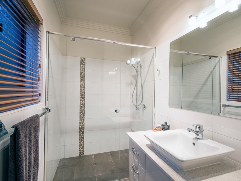 203 Agnew Street, Morningside QLD 4170