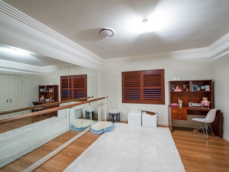 203 Agnew Street, Morningside QLD 4170