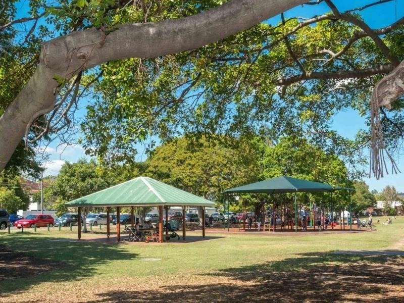 6/2 Barramul Street, Bulimba QLD 4171