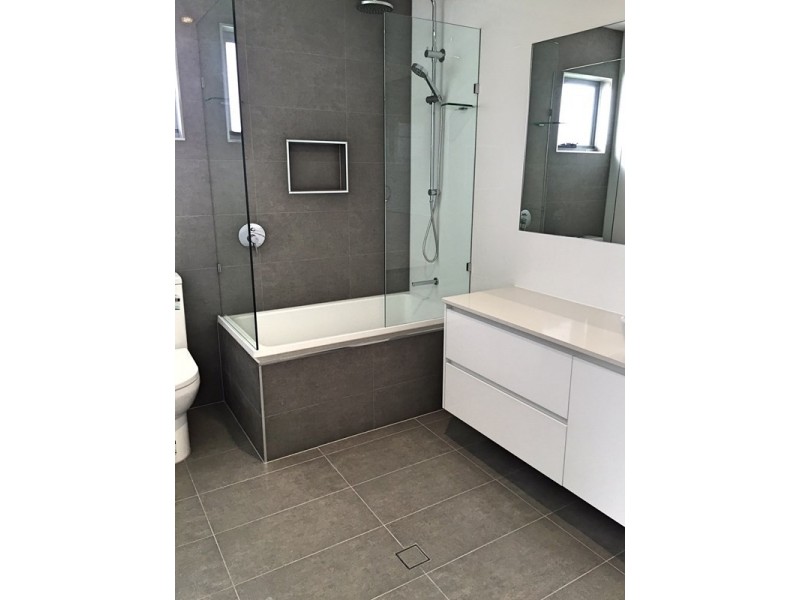 70b Riding Road, Hawthorne QLD 4171