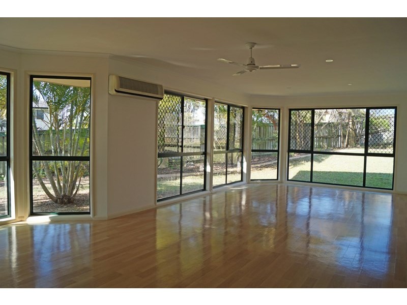 22 Cotswold Street, Wishart QLD 4122