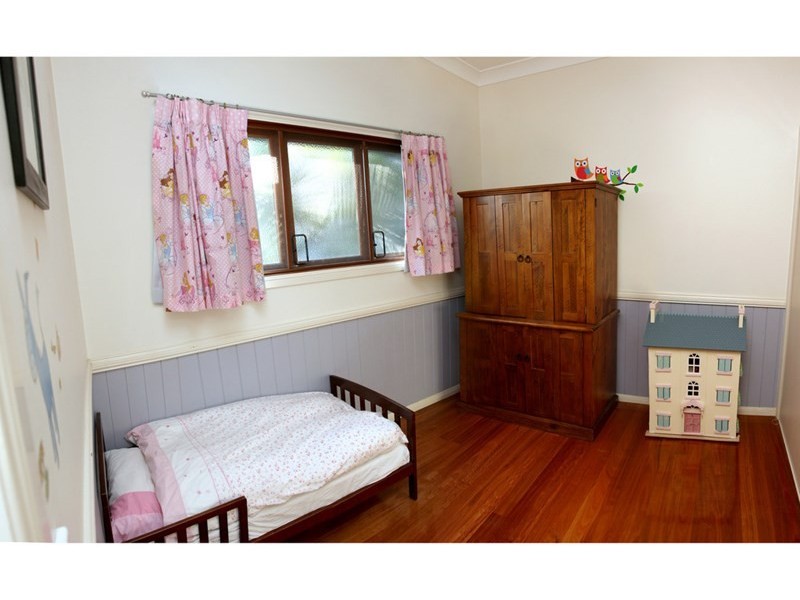 198 Cliveden Avenue, Corinda QLD 4075