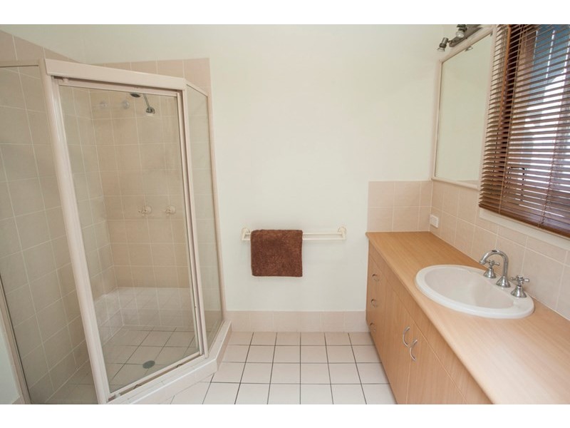 198 Cliveden Avenue, Corinda QLD 4075