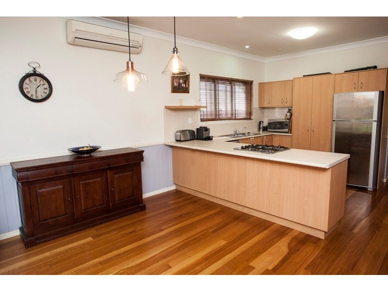 198 Cliveden Avenue, Corinda QLD 4075