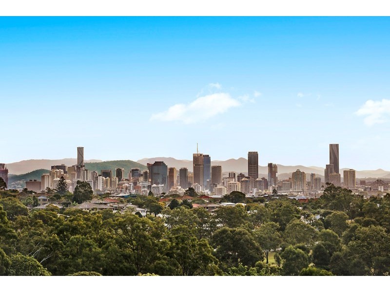 1 Pine Mountain Court, Carina Heights QLD 4152