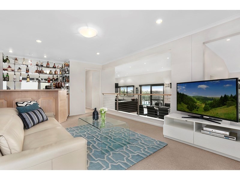 1 Pine Mountain Court, Carina Heights QLD 4152