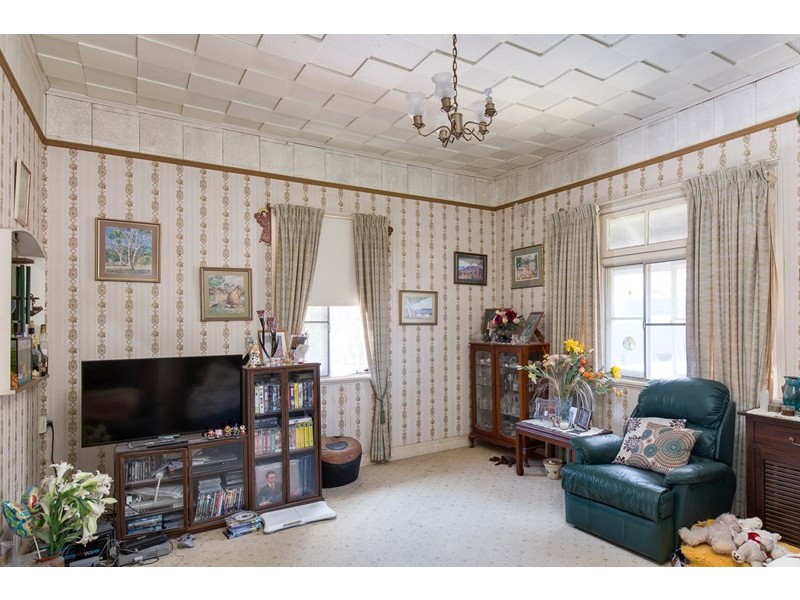 11 Marsh Street, Cannon Hill QLD 4170