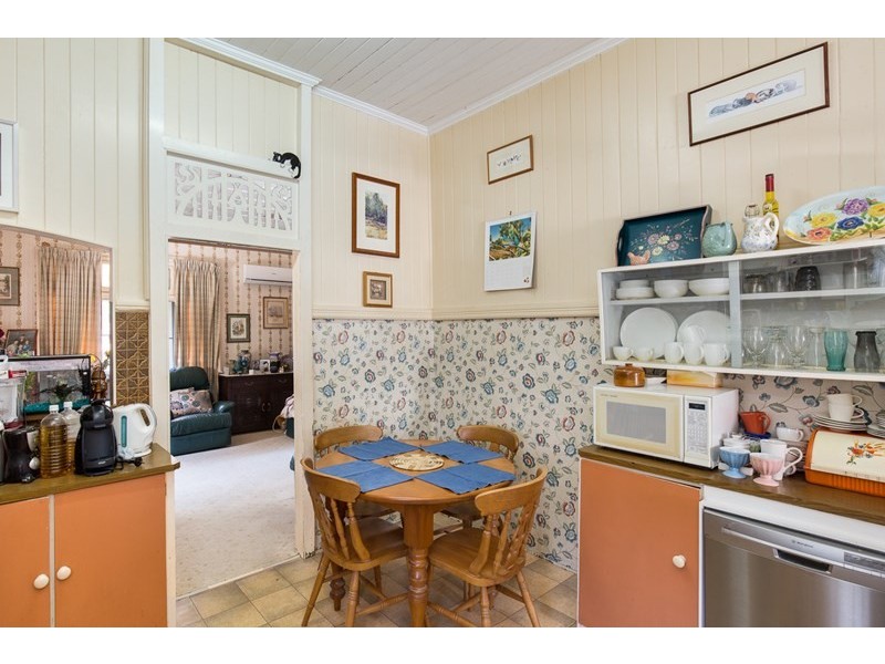 11 Marsh Street, Cannon Hill QLD 4170