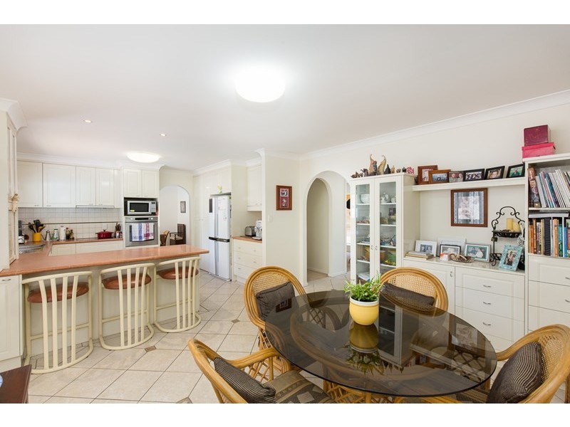 151 Samuel Street, Camp Hill QLD 4152
