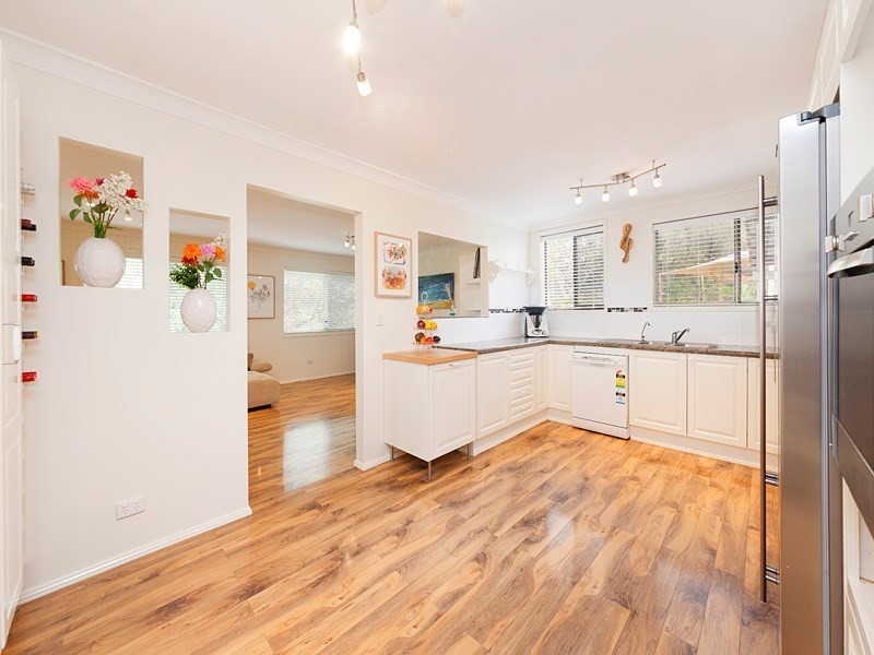 10 Langham Street, Tarragindi QLD 4121