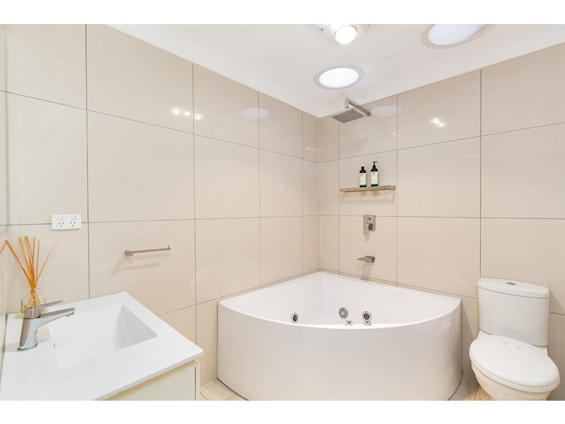 10 Langham Street, Tarragindi QLD 4121