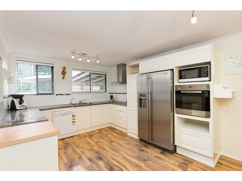 10 Langham Street, Tarragindi QLD 4121