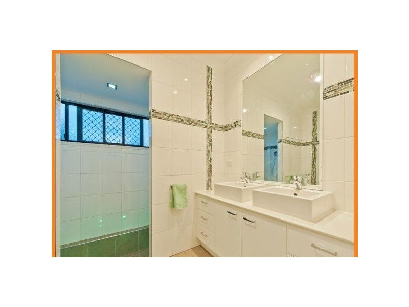 32 Clausen Street, Mount Gravatt East QLD 4122