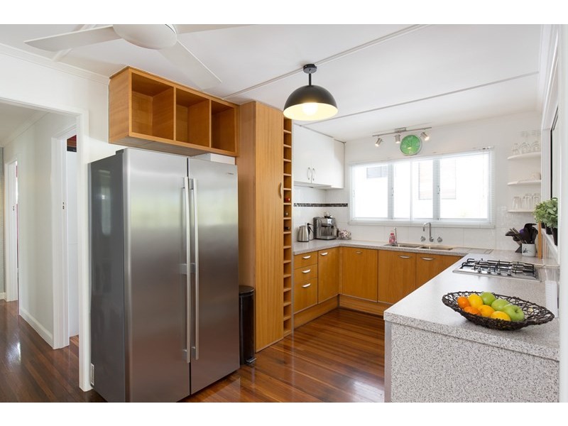 9 Cecile Street, Balmoral QLD 4171