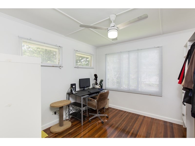 9 Cecile Street, Balmoral QLD 4171