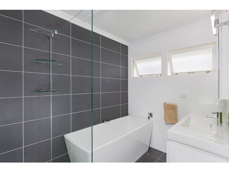 9 Cecile Street, Balmoral QLD 4171