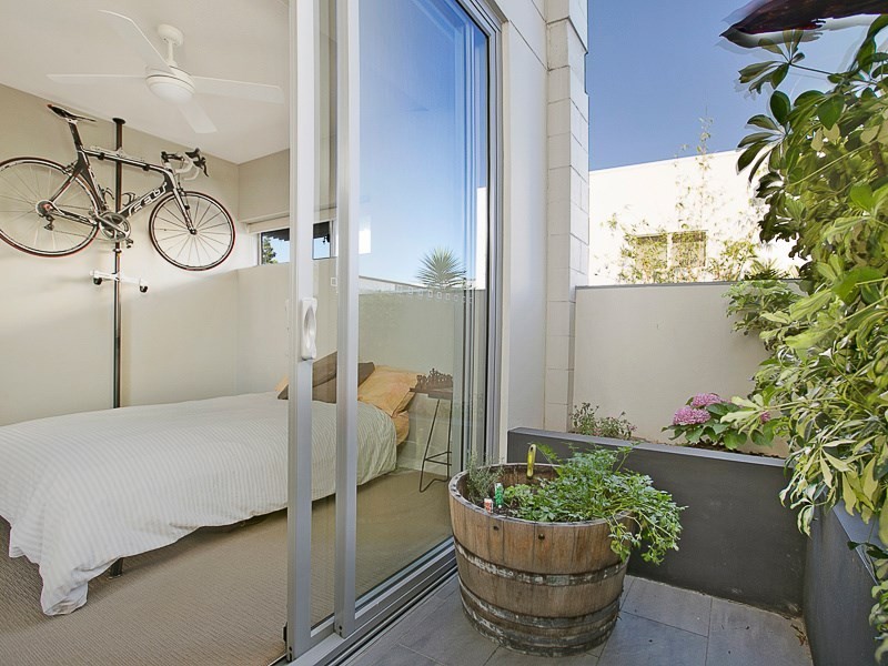 11/18 Riverbend Place, Bulimba QLD 4171