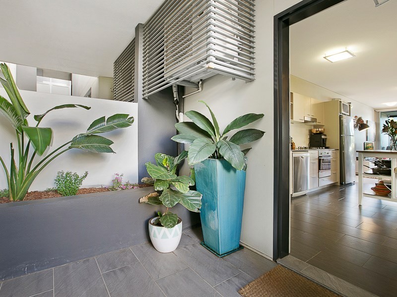 11/18 Riverbend Place, Bulimba QLD 4171