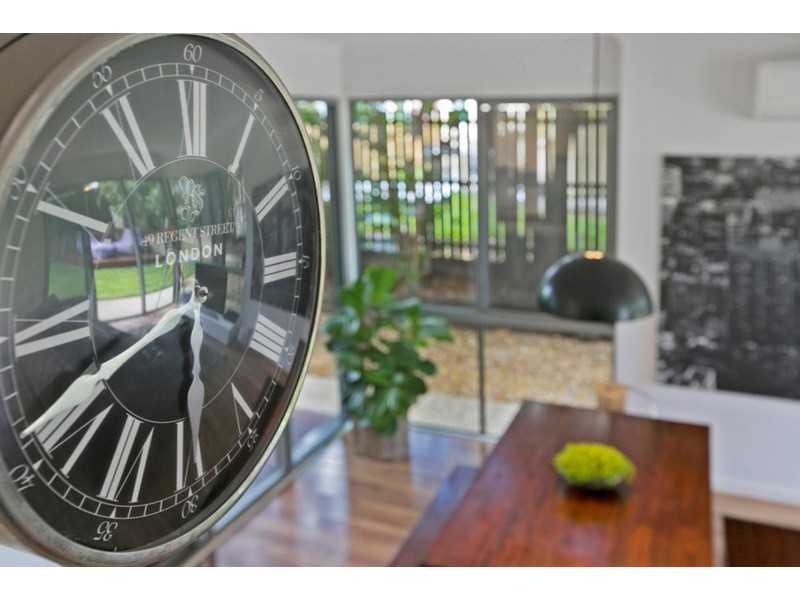 10 Leura Avenue, Hawthorne QLD 4171