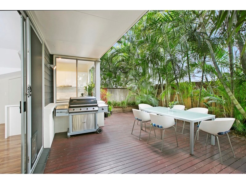 10 Leura Avenue, Hawthorne QLD 4171