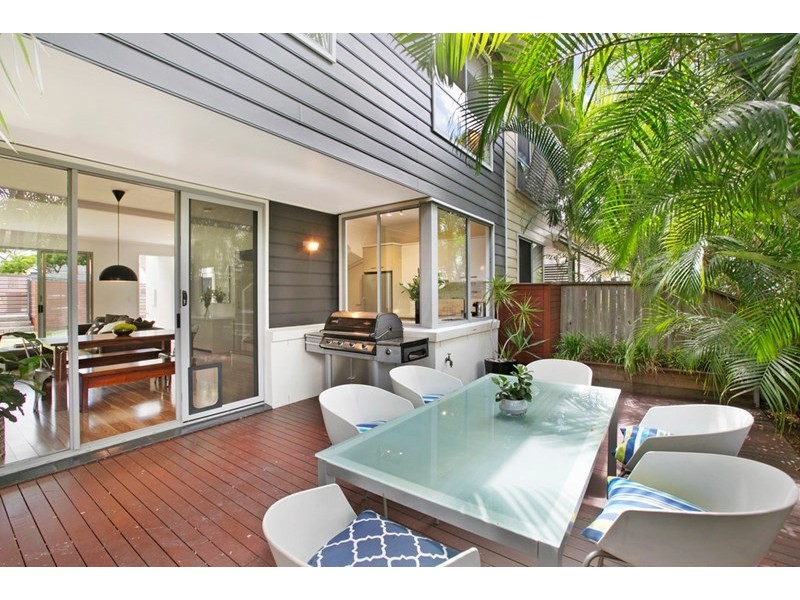 10 Leura Avenue, Hawthorne QLD 4171