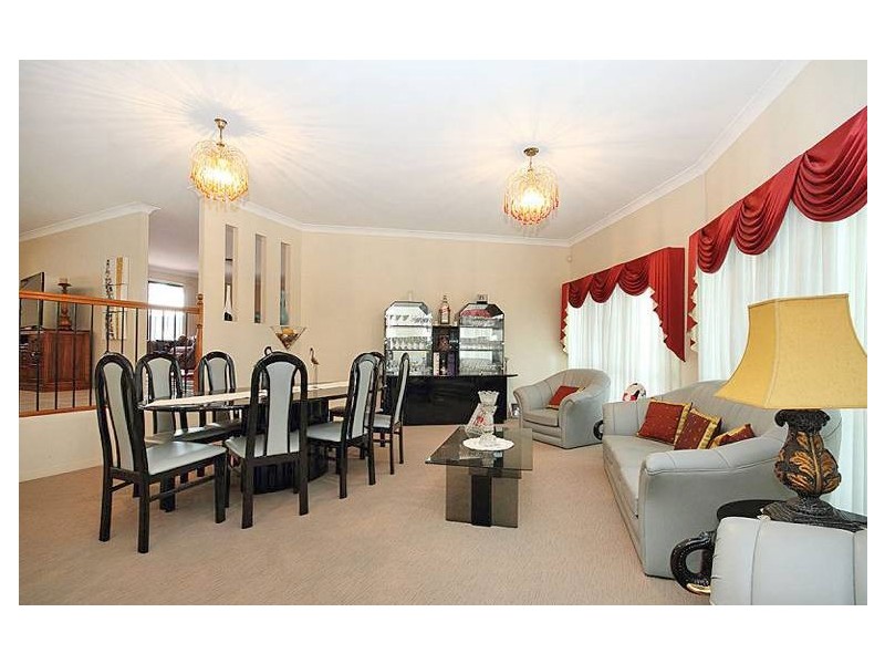 3 Chichester Court, Carindale QLD 4152