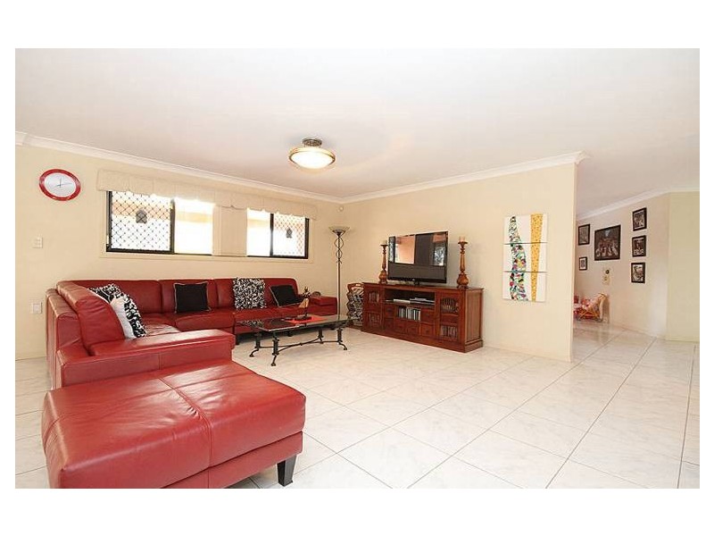 3 Chichester Court, Carindale QLD 4152