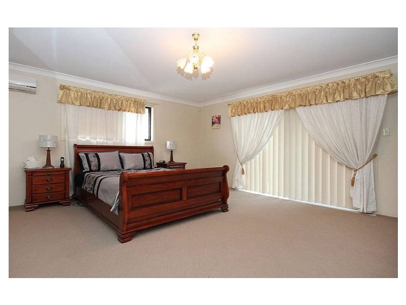 3 Chichester Court, Carindale QLD 4152