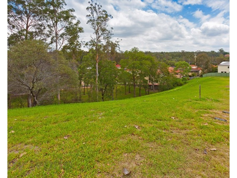 18 Mizen Place, Holland Park West QLD 4121