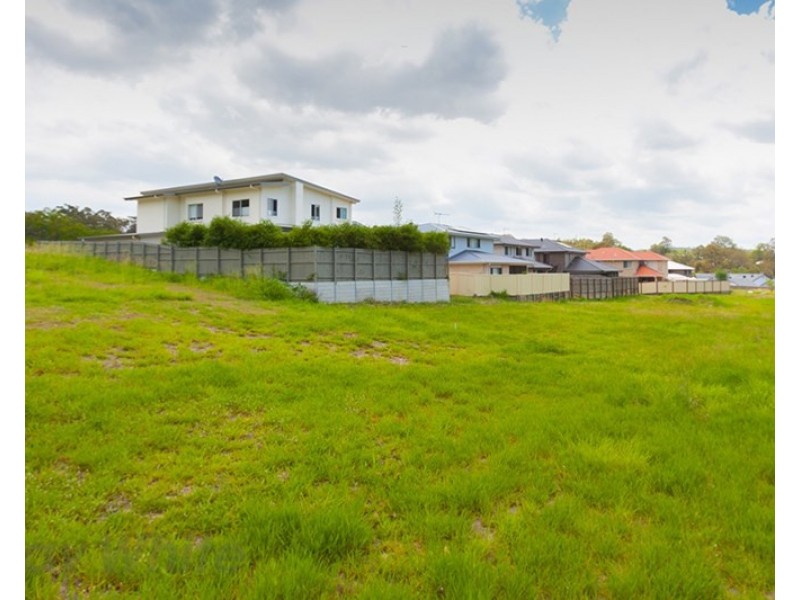 18 Mizen Place, Holland Park West QLD 4121