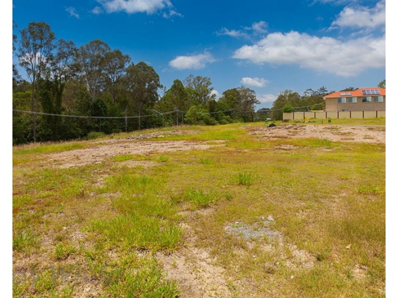 18 Mizen Place, Holland Park West QLD 4121