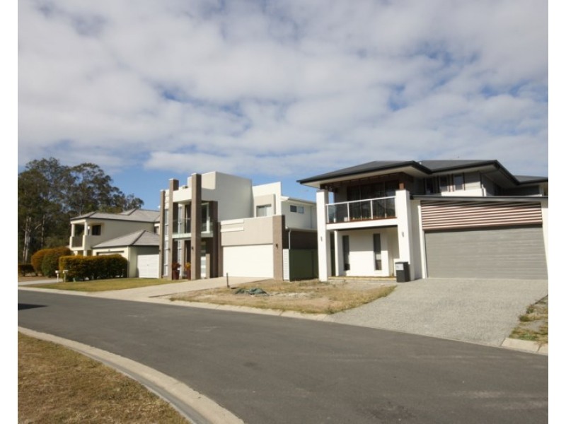 18 Mizen Place, Holland Park West QLD 4121