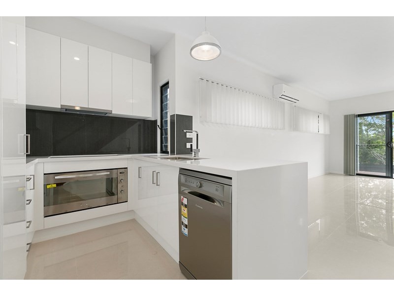 2/41 East Street, Camp Hill QLD 4152