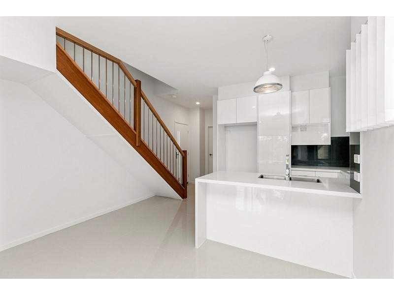 2/41 East Street, Camp Hill QLD 4152