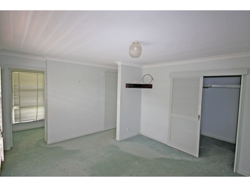 32 Henzell Terrace, Greenslopes QLD 4120