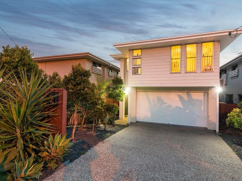174 Barrack Road, Cannon Hill QLD 4170