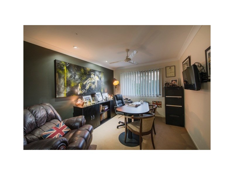 174 Barrack Road, Cannon Hill QLD 4170