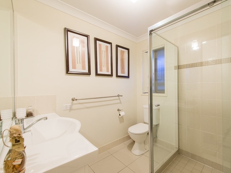 174 Barrack Road, Cannon Hill QLD 4170
