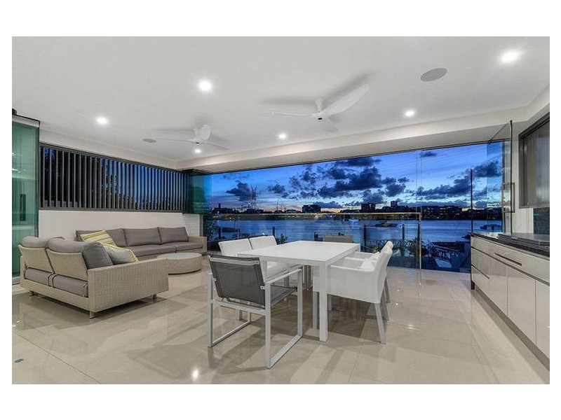 36 Quay Street, Bulimba QLD 4171