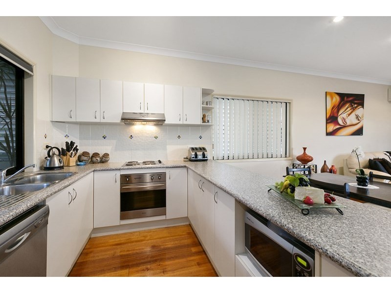 52B Amelia Street, Coorparoo QLD 4151