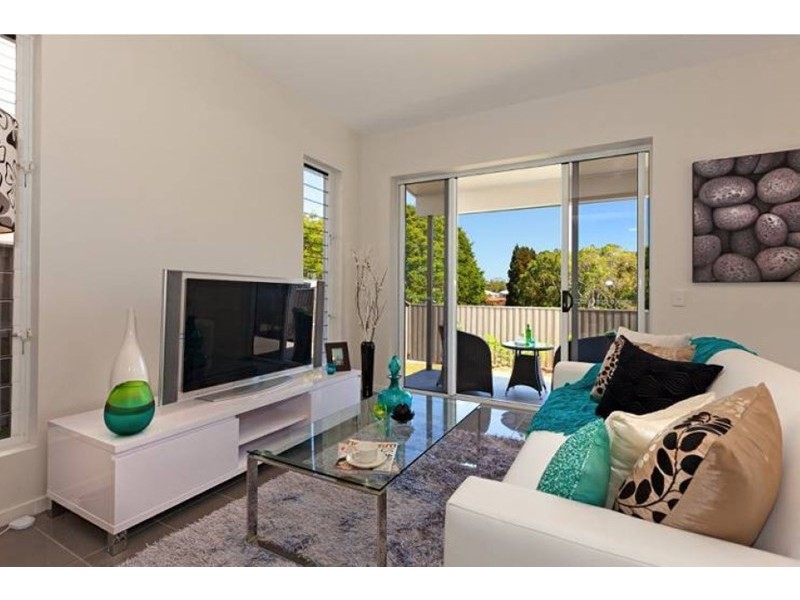 1/24 Bindaree Street, Greenslopes QLD 4120