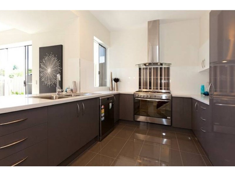 1/24 Bindaree Street, Greenslopes QLD 4120