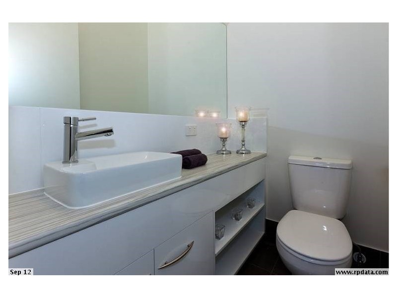 1/24 Bindaree Street, Greenslopes QLD 4120