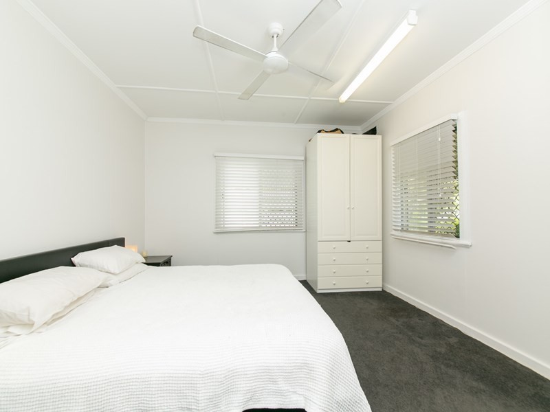 9 Clare Road, Rocklea QLD 4106