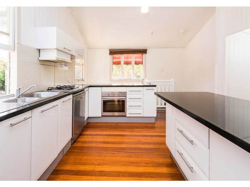 30 Flower Street, Woolloongabba QLD 4102