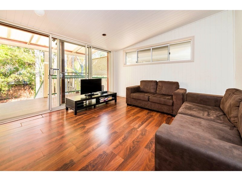 30 Flower Street, Woolloongabba QLD 4102