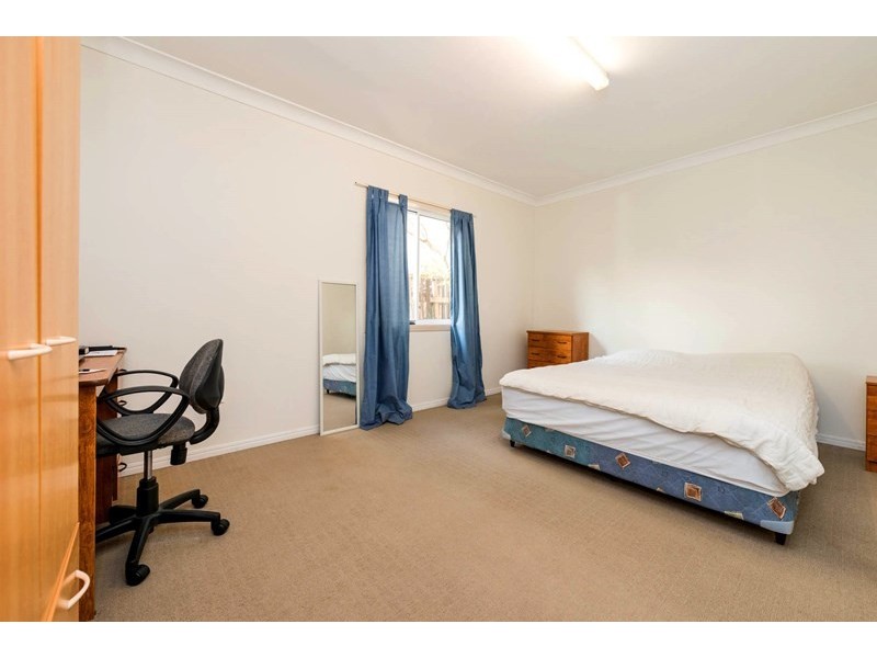 30 Flower Street, Woolloongabba QLD 4102
