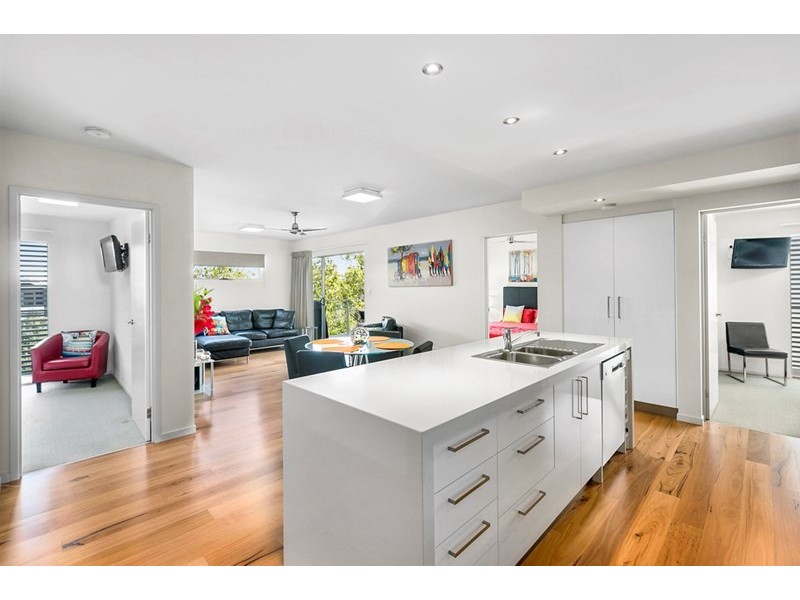 18/12 Barramul Street, Bulimba QLD 4171