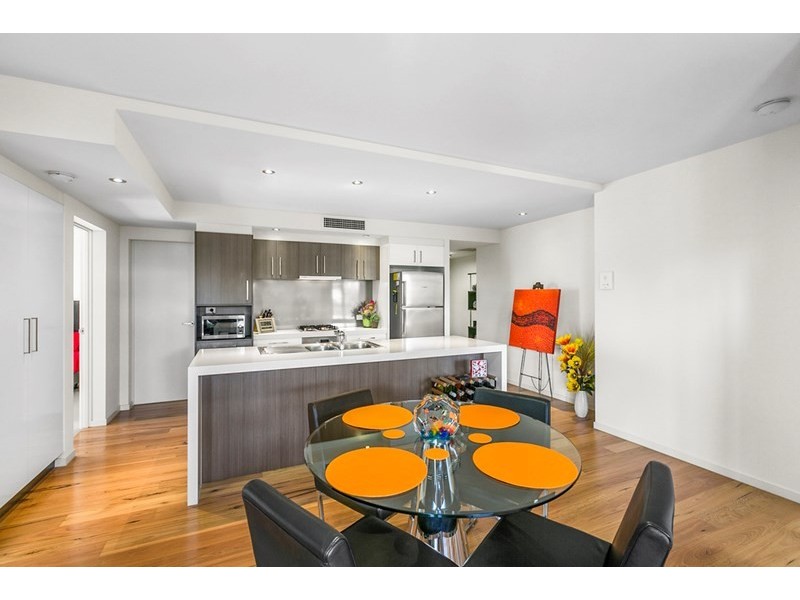 18/12 Barramul Street, Bulimba QLD 4171